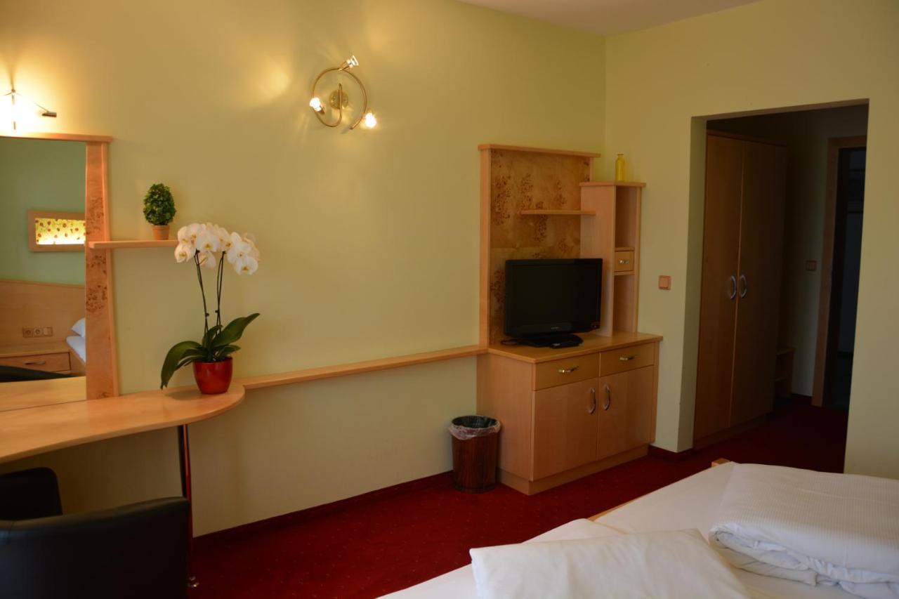 Hotel Boehmerwaldhof ウルリッヒスベルク エクステリア 写真