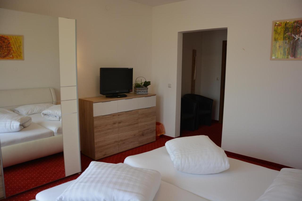 Hotel Boehmerwaldhof ウルリッヒスベルク エクステリア 写真