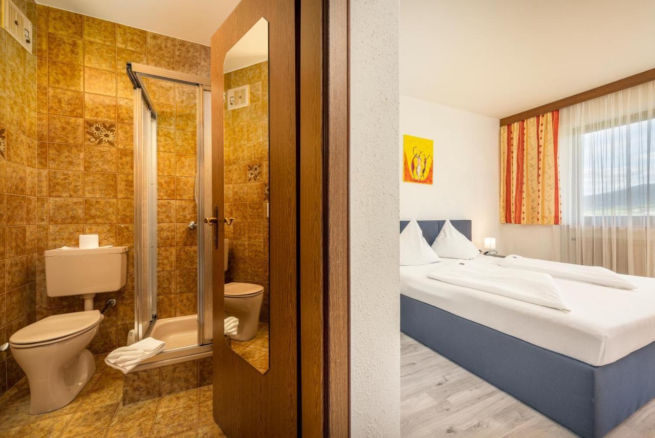 Hotel Boehmerwaldhof ウルリッヒスベルク エクステリア 写真