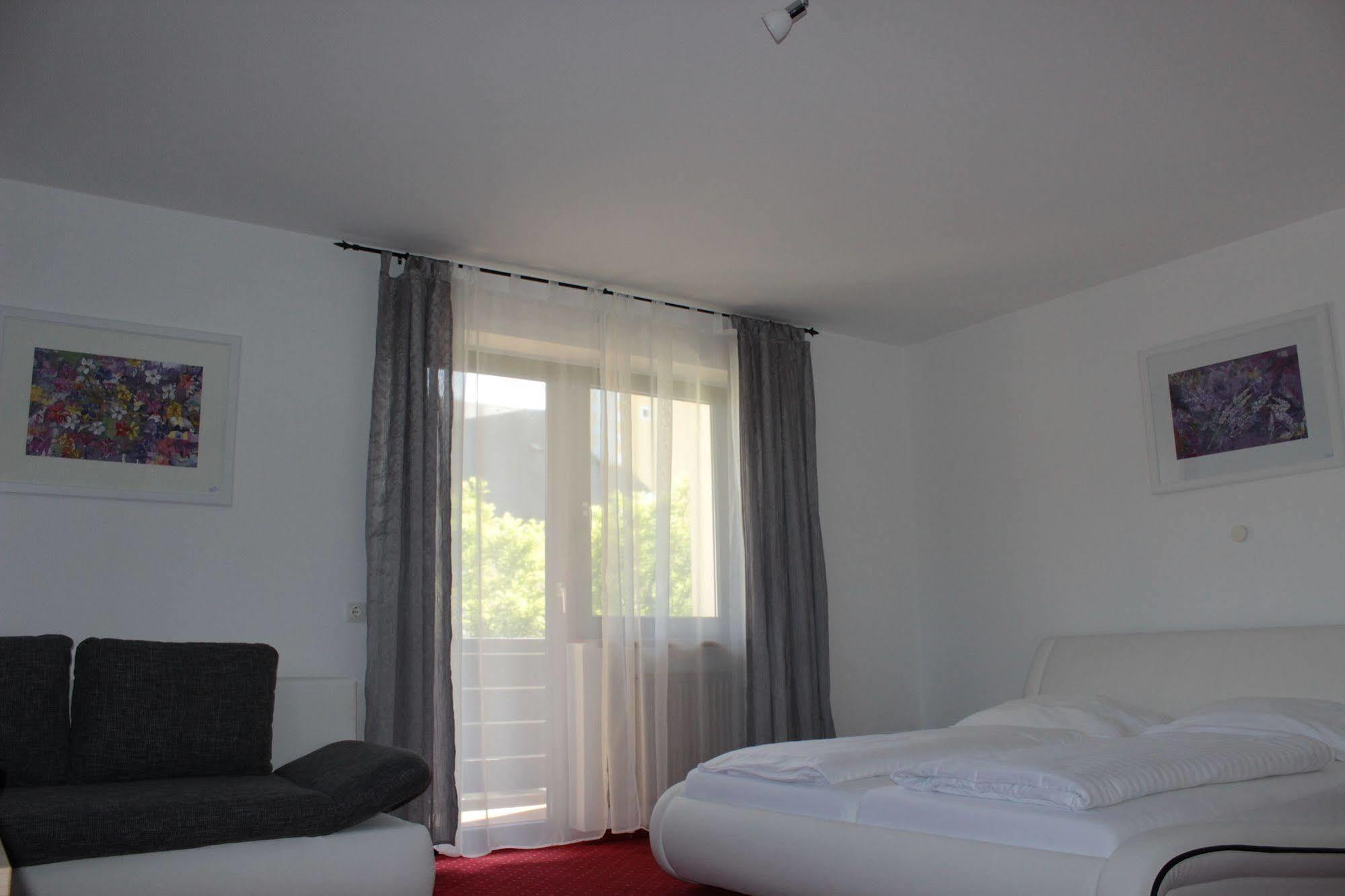 Hotel Boehmerwaldhof ウルリッヒスベルク エクステリア 写真